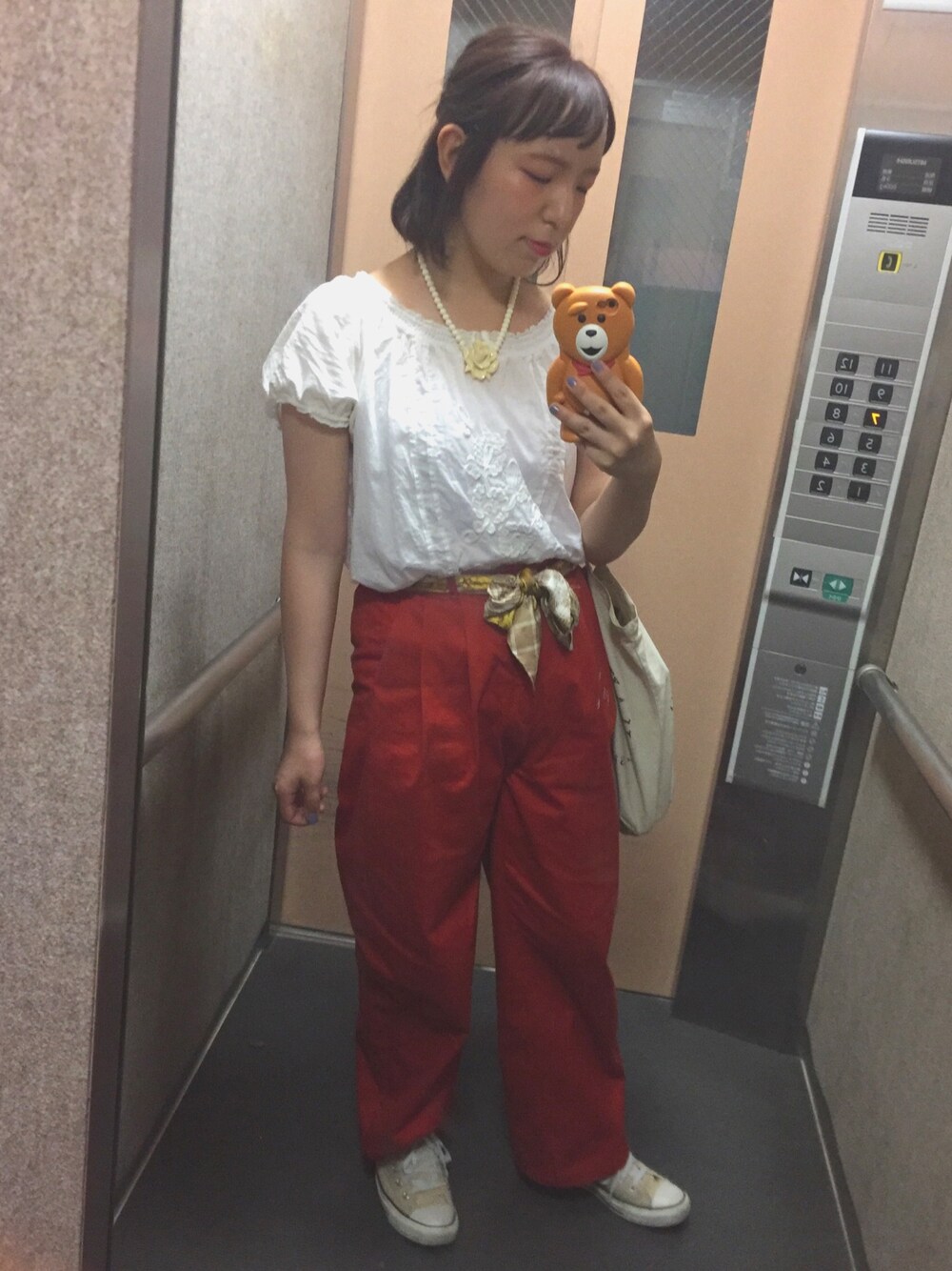 「古着、古着女子、used、VINTAGE、赤、GU、converse」｜「GUのアイテム（その他パンツ、レッド系）」を使った、わさん（レディース・156cm）の夏コーディネートの1枚目の写真