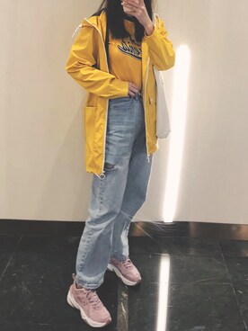 「PULL&BEAR（プルアンドベア）のアイテム（マウンテンパーカー）」を使った、旋风小陀螺さん（レディース・169cm）の秋コーディネート