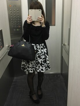 「アイテム（腕時計、ブラウン系）」を使った、香菜さん（レディース・150cm）の秋コーディネート