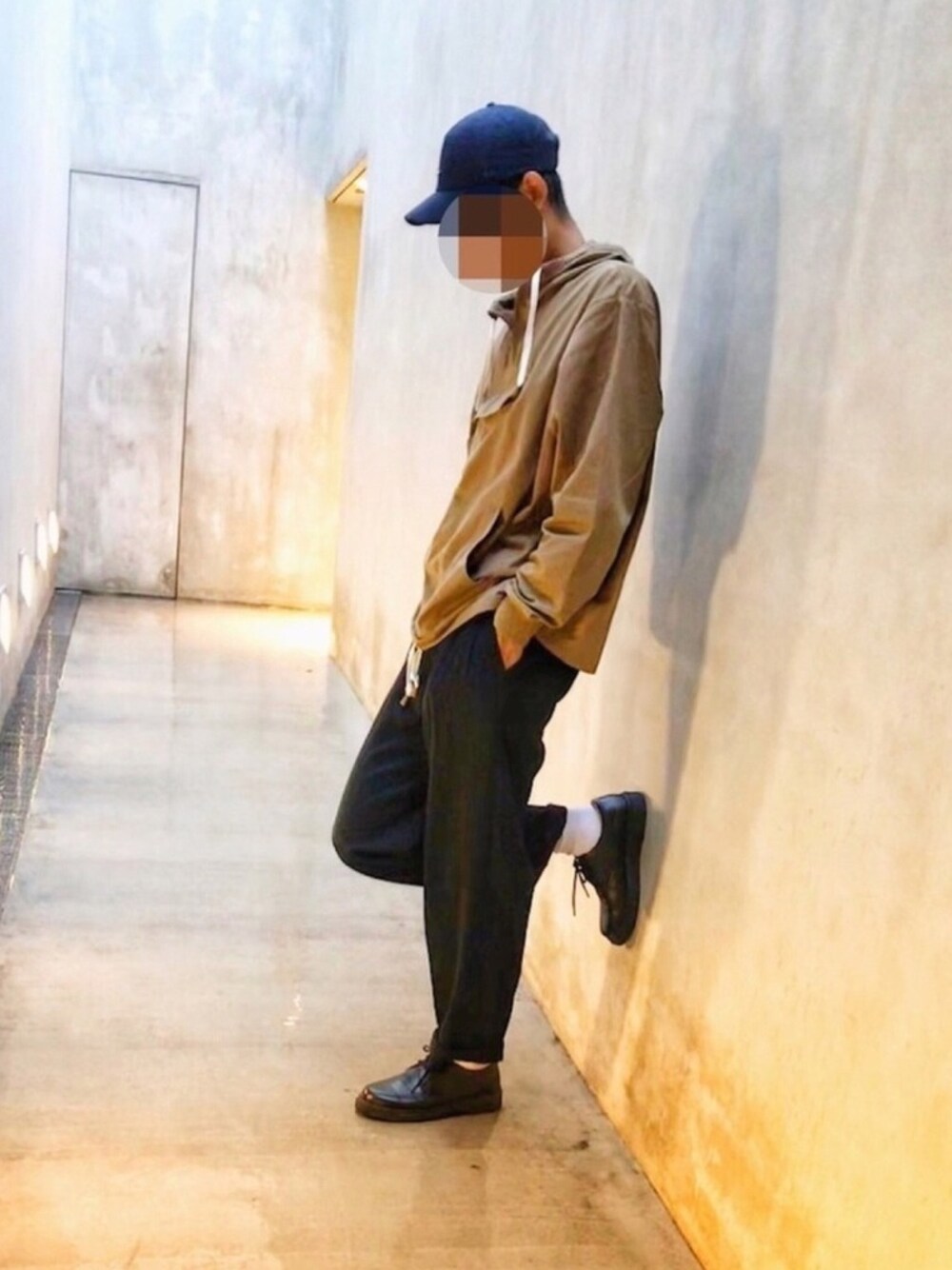 「シンプルコーデ、おしゃれさんと繋がりたい、古着コーデ」｜「古着のアイテム（トップス、その他）」を使った、みーさん（メンズ・184cm）の春コーディネートの1枚目の写真