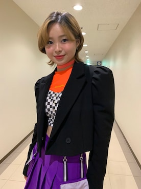 「アイテム（チョーカー、オレンジ系）」を使った、りみさん（レディース・154cm）の冬コーディネート