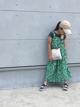 「AZUL by moussy（アズールバイマウジー）のアイテム（ワンピース/ドレス）」を使った、Rara Oriharaさん（キッズ・120cm）の夏コーディネート