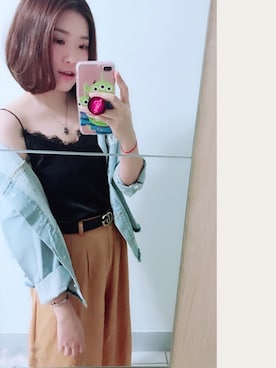 「LOVFEE（ラッフィ）のアイテム（パンツ）」を使った、JessicaLaiさん（レディース・164cm）の秋コーディネート