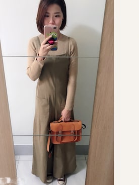 「アイテム（つなぎ/オールインワン、ベージュ系）」を使った、JessicaLaiさん（レディース・164cm）の秋コーディネート