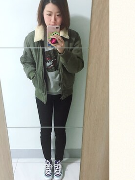「GAP（ギャップ）のアイテム（ライダースジャケット）」を使った、JessicaLaiさん（レディース・164cm）の冬コーディネート