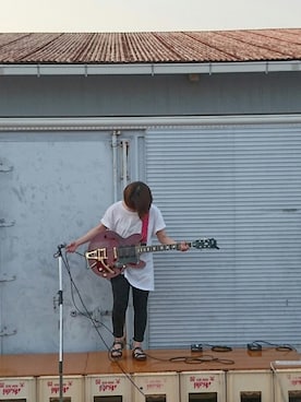 「アイテム（音楽/本・雑誌、レッド系）」を使った、Arisaさん（レディース・156cm）の夏コーディネート