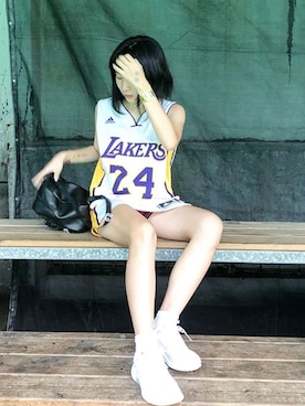 「アイテム（ジャージ）」を使った、Missia Chenさん（レディース・155cm・10代）の冬コーディネート