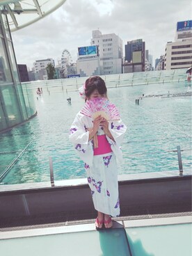 「花火」｜「アイテム（その他）」を使った、ユーリン・チーさん（レディース・150cm）の夏コーディネート