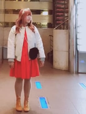 「レトロ」｜「アイテム（ブーティ）」を使った、ユーリン・チーさん（レディース・150cm）の冬コーディネート