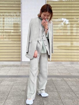 ビューティ&ユース ユナイテッドアローズ 金沢店｜Mizuki Sakaguchi使用「BEAUTY&YOUTH UNITED ARROWS（BY ローンフリルネックブラウス）」的時尚穿搭