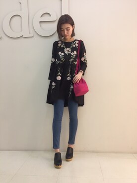 「SNIDEL（スナイデル）のアイテム（パンプス）」を使った、moe yoshidaさん（レディース・168cm）の春コーディネート