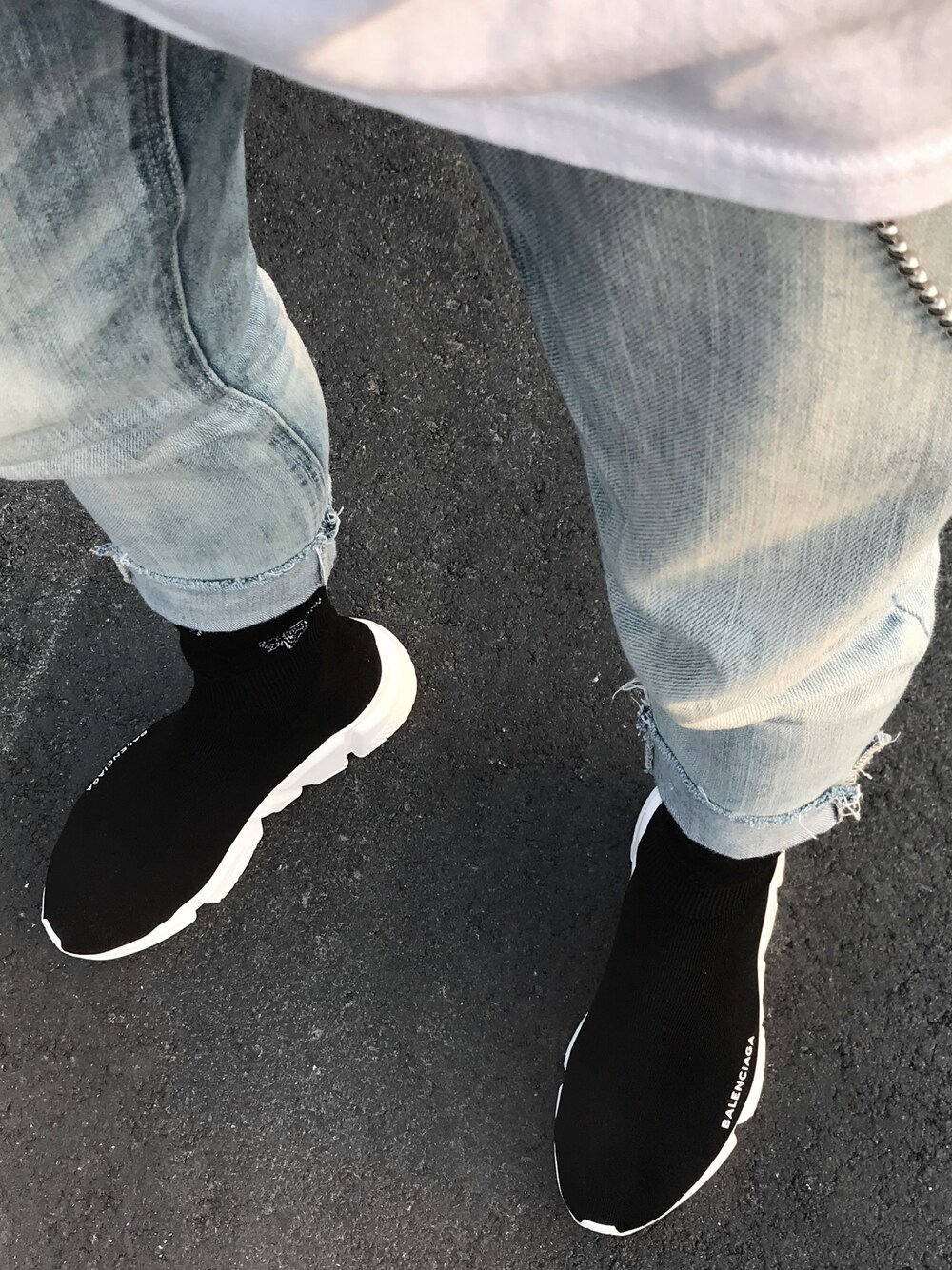 「おしゃれさんと繋がりたい、バレンシアガ、BALENCIAGA、スピードトレーナー、春コーデ、KENZO、ソックス、韓国、韓国ファッション、はるコーデ」｜「BALENCIAGAのアイテム（シューズ、ブラック系）」を使った、Sssさん（メンズ・168cm）の春コーディネートの1枚目の写真