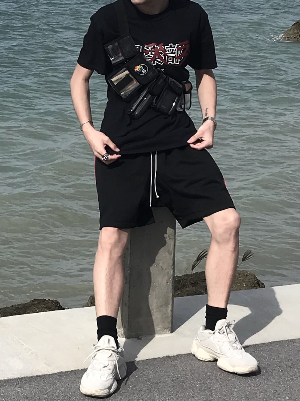 「論理、yeezy、yeezyboost、yeezy500、GUCCI、韓国、韓国ファッション、平成最後の夏、street」｜「LONELY/論理のアイテム（シャツ/ブラウス、ブラック系）」を使った、Sssさん（メンズ・168cm）の秋コーディネートの1枚目の写真