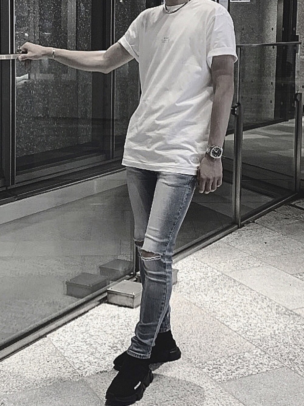 「STAMPDの【STAMPD】STACKED STAMPD TEE [I]（Tシャツ/カットソー、ホワイト系）」を使った、Sssさん（メンズ・168cm）の秋コーディネートの1枚目の写真
