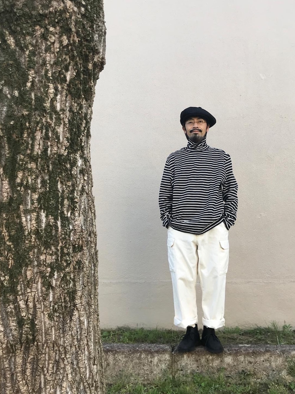「NEW YORK HATのNEWSBOY（キャスケット、ブラック系）」を使った、【Khaki's】A田さん（メンズ・163cm）の春コーディネートの1枚目の写真