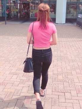 「H&M（エイチ・アンド・エム）のアイテム（Tシャツ/カットソー、ピンク系）」を使った、まいさん（レディース・163cm）の夏コーディネート