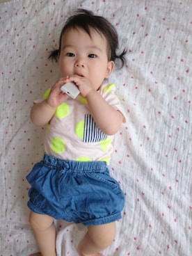 「GAP（ギャップ）のアイテム（パンツ）」を使った、はななさん（キッズ・70cm）の夏コーディネート