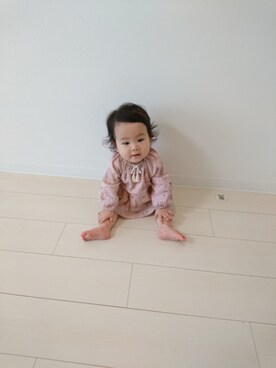 「赤ちゃん」｜「アイテム（チュニック）」を使った、はななさん（キッズ・70cm）の秋コーディネート