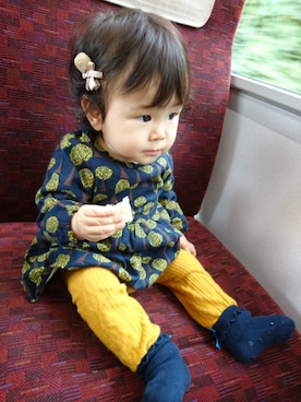 「赤ちゃん」｜「アイテム（チュニック）」を使った、はななさん（キッズ・70cm）の秋コーディネート