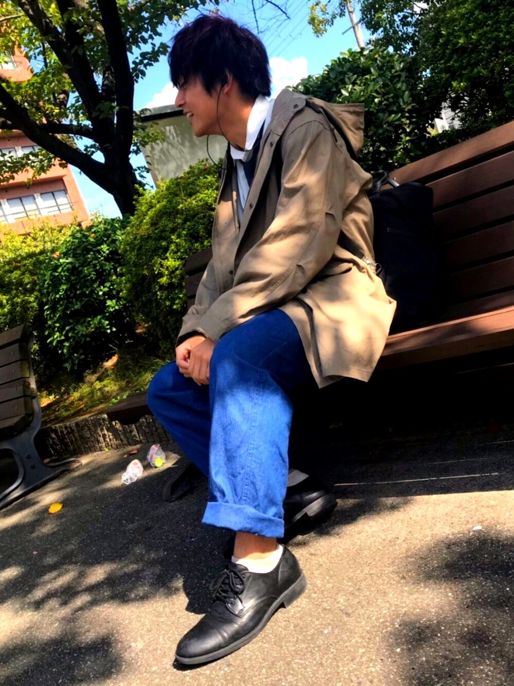 「シンプルコーデ、お洒落さんとつながりたい、カジュアル、ビッグシルエット、低身長、大学生、fashion、ドクターマーチン」｜「GUのアイテム（モッズコート、ベージュ系）」を使った、na-reさん（メンズ・167cm）の秋コーディネートの1枚目の写真
