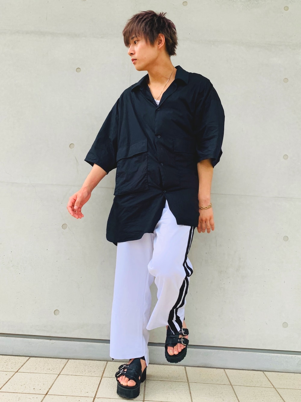 「夏だ！Tシャツ着よう！、おしゃれさんと繋がりたい、夏コーデ、厚底サンダル、低身長、ビッグシルエット、neos、HARE、韓国ファッション」｜「Buffalo LONDONのアイテム（サンダル、ブラック系）」を使った、na-reさん（メンズ・165cm）の夏コーディネートの1枚目の写真