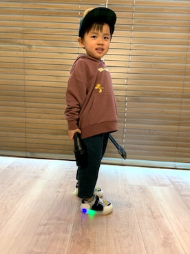 「Right-on（ライトオン）のアイテム（パーカー）」を使った、こっきーさん（キッズ・90cm）の冬コーディネート