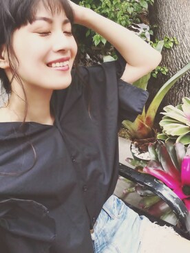 「RE DARK（リダーク）のアイテム」を使った、萬代唯花さん（レディース・165cm）の秋コーディネート