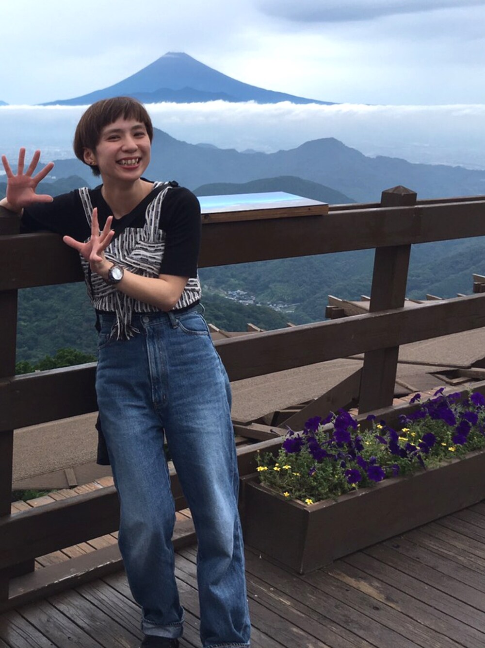 「UNIQLOのリブボートネックT（5分袖）（Tシャツ/カットソー、ブラック系）」を使った、tictactocさん（レディース・153cm）の夏コーディネートの1枚目の写真