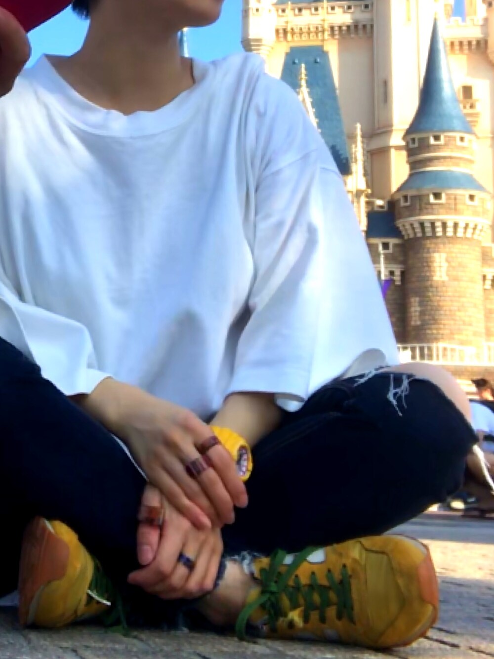 「JEANASISのアイテム（Tシャツ/カットソー、ホワイト系）」を使った、tictactocさん（レディース・153cm）の夏コーディネートの1枚目の写真