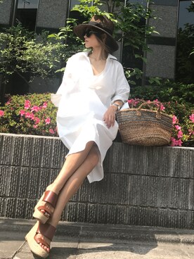 「ゆるカジ」｜「アイテム（シャツワンピース）」を使った、MAMIさん（レディース・161cm）の春コーディネート