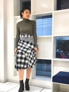 「タートル」｜「アイテム（アクセサリー）」を使った、Aoiさん（レディース・170cm）の秋コーディネート