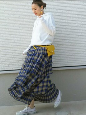 「アイテム（ボディバッグ/ウエストポーチ、イエロー系）」を使った、keicoさん（レディース・153cm）の春コーディネート