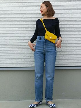 「アイテム（ボディバッグ/ウエストポーチ、イエロー系）」を使った、keicoさん（レディース・153cm）の春コーディネート