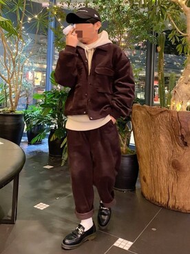 yoshi is wearing EMMA CLOTHES "【セットアップ】ビッグシルエット オーバーサイズ スモーク コーデュロイ CPOブルゾン＆タックワイドテーパードパンツ EMMA CLOTHES 2020-2021WINTER"