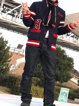 「TOMMY HILFIGER（トミーヒルフィガー）のアイテム（マフラー）」を使った、あきらさん（メンズ・168cm）の夏コーディネート