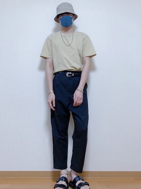 「H&M」｜「アイテム（サンダル）」を使った、きょみさん（メンズ・171cm・20代）の秋コーディネート