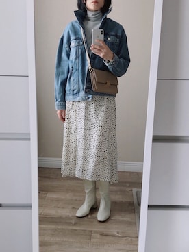 「UNIQLO（ユニクロ）のアイテム（スカート、ホワイト系）」を使った、Skyさん（レディース・166cm）の冬コーディネート