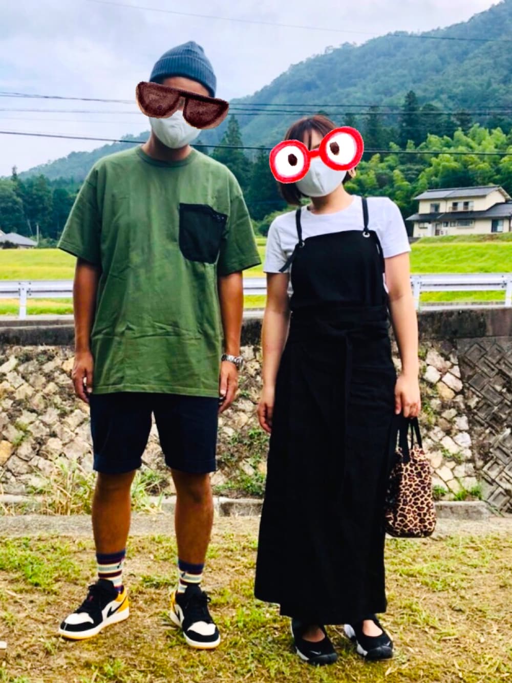 「ワンピース、エアリフト、エアジョーダン、大人カジュアル」｜「SLOBE IENAのエプロンワンピース◆（ワンピース、ブラック系）」を使った、koryotaさん（レディース・151cm）の秋コーディネートの1枚目の写真