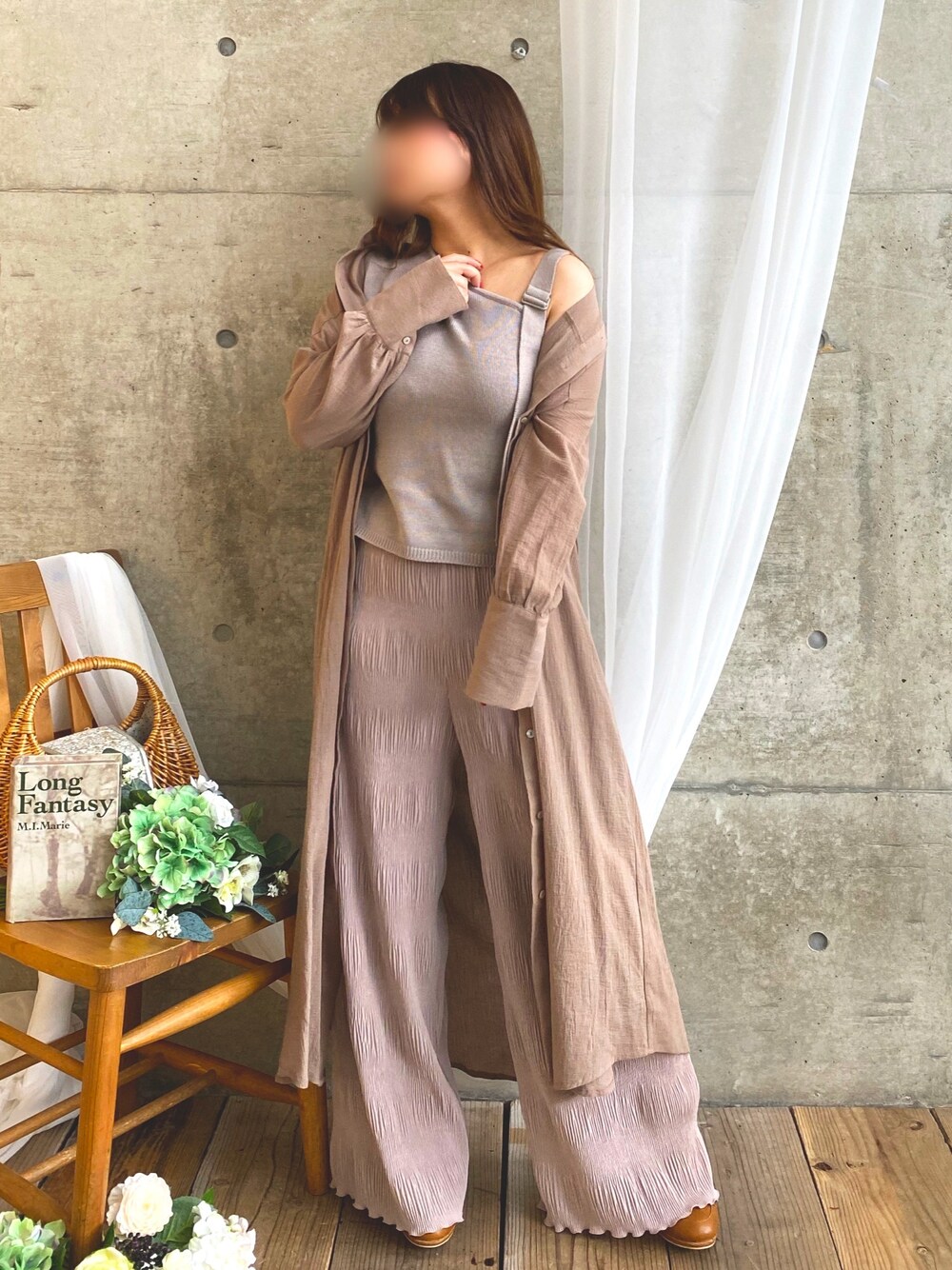「春夏コーデ、アースカラー、パンツスタイル、プチプラコーデ、低身長、ロングワンピース、ワントーンコーデ、ガーリー、ノースリーブ、プリーツ」｜「Mysa&Liinaのワンショルベスト（ベスト、ブラウン系）」を使った、* 𝙠𝙧𝙣 *さん（レディース・148cm）の春コーディネートの1枚目の写真