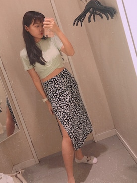 「H&M（エイチ・アンド・エム）のH&M - ジャージーショートトップス - グリーン（シャツ/ブラウス、グリーン系）」を使った、Angela陈芊宇さん（レディース・163cm）の春コーディネート