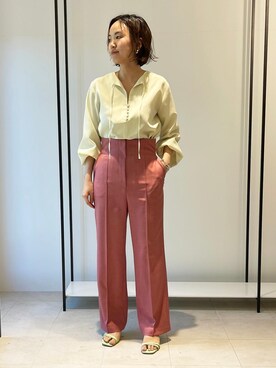「EMMEL REFINES（エメルリファインズ）の【EMMEL REFINES】【手洗可能】EM フロントボタン 袖ボリューム ブラウス（シャツ/ブラウス、グリーン系）」を使った、80225nkさん（レディース・163cm）の冬コーディネート