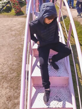 「5（ファイブ）のアイテム（チノパンツ）」を使った、洪千惠さん（レディース・162cm）の冬コーディネート