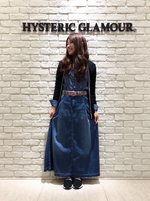 SUZUKI（タカシマヤ ゲートタワーモール店）｜HYSTERIC GLAMOURのデニムスカートを使ったコーディネート - WEAR