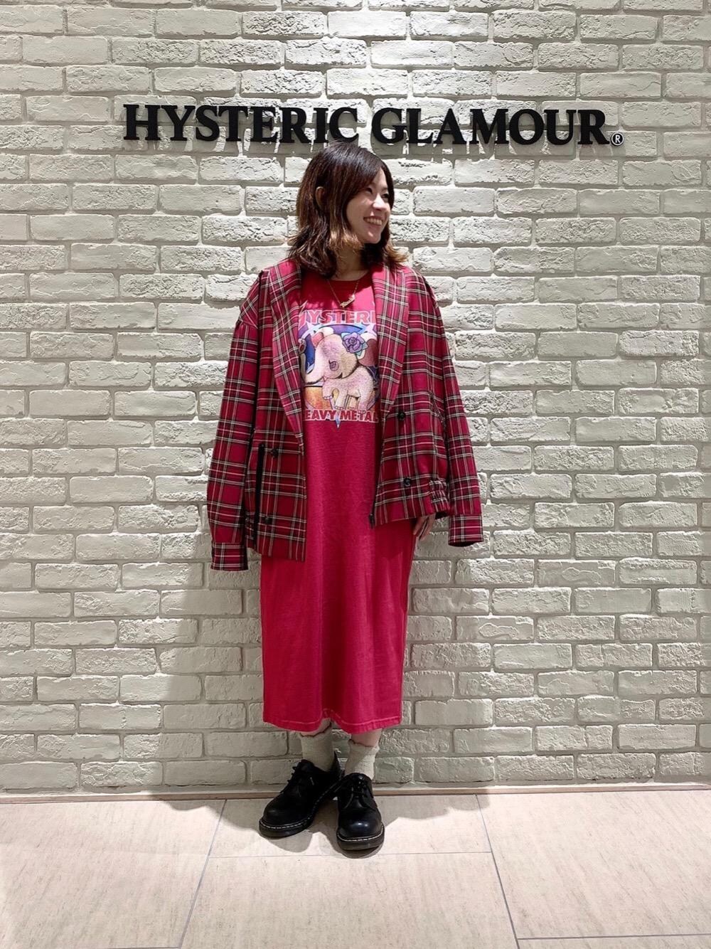「チェック、ブルゾン、ワンピース、Hysteric Glamour、赤コーデ、ヒステリックグラマー、ゾウ、秋コーデ、ロックコーデ」｜「HYSTERIC GLAMOURのHYSTERIC ELEPHANT ワンピース（ワンピース、レッド系）」を使った、SUZUKIさん（レディース・150cm）の秋コーディネートの1枚目の写真