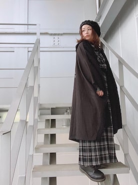 「オールブラック」｜「アイテム（ポンチョ）」を使った、SUZUKIさん（レディース・150cm）の秋コーディネート