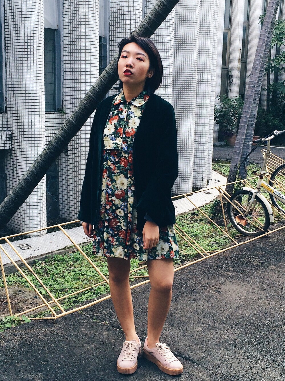 「H&Mのアイテム（ジャケット/アウター、グリーン系）」を使った、林書宇さん（レディース・164cm）の冬コーディネートの1枚目の写真