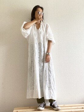 「H&M（エイチ・アンド・エム）のアイテム（ワンピース/ドレス、ホワイト系）」を使った、yukinoさん（レディース・164cm）の秋コーディネート