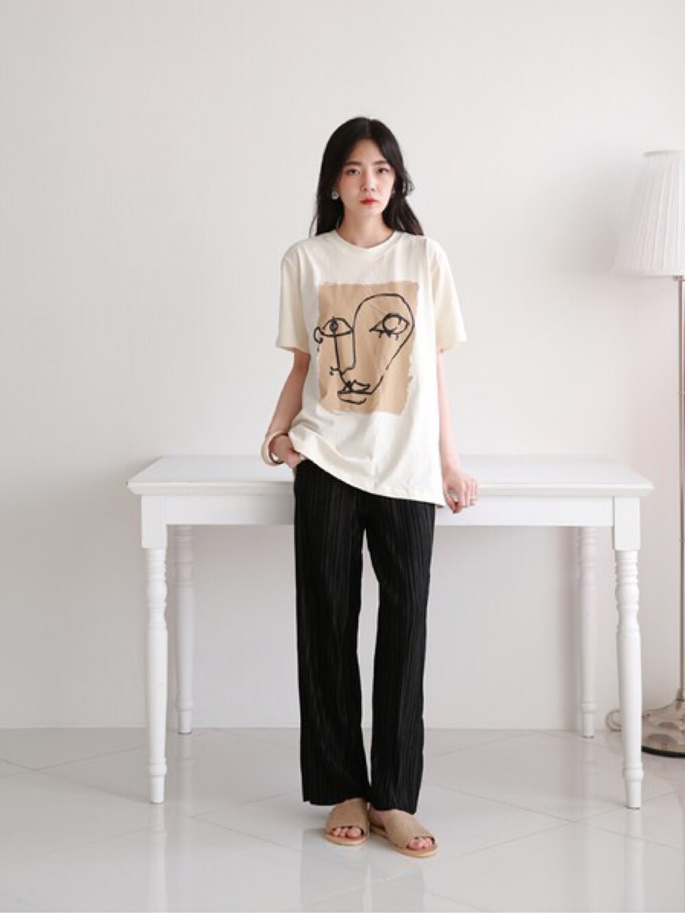 Tシャツ/カットソーを使った「サテンプリーツパンツ」の人気