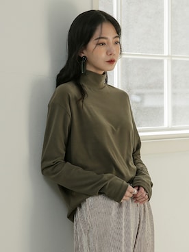 「ハイネックトップス」｜UNE MANSIONさん（レディース・165cm）の秋コーディネート