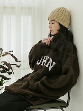 「韓国スタイル」｜UNE MANSIONさん（レディース・159cm）の冬コーディネート